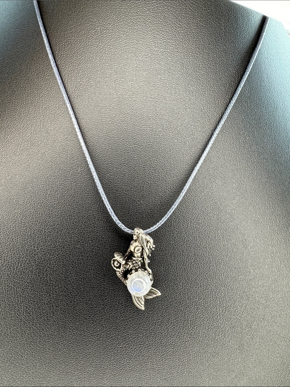 Silver Tone Mermaid Labradorite Pendant Necklace: N2037